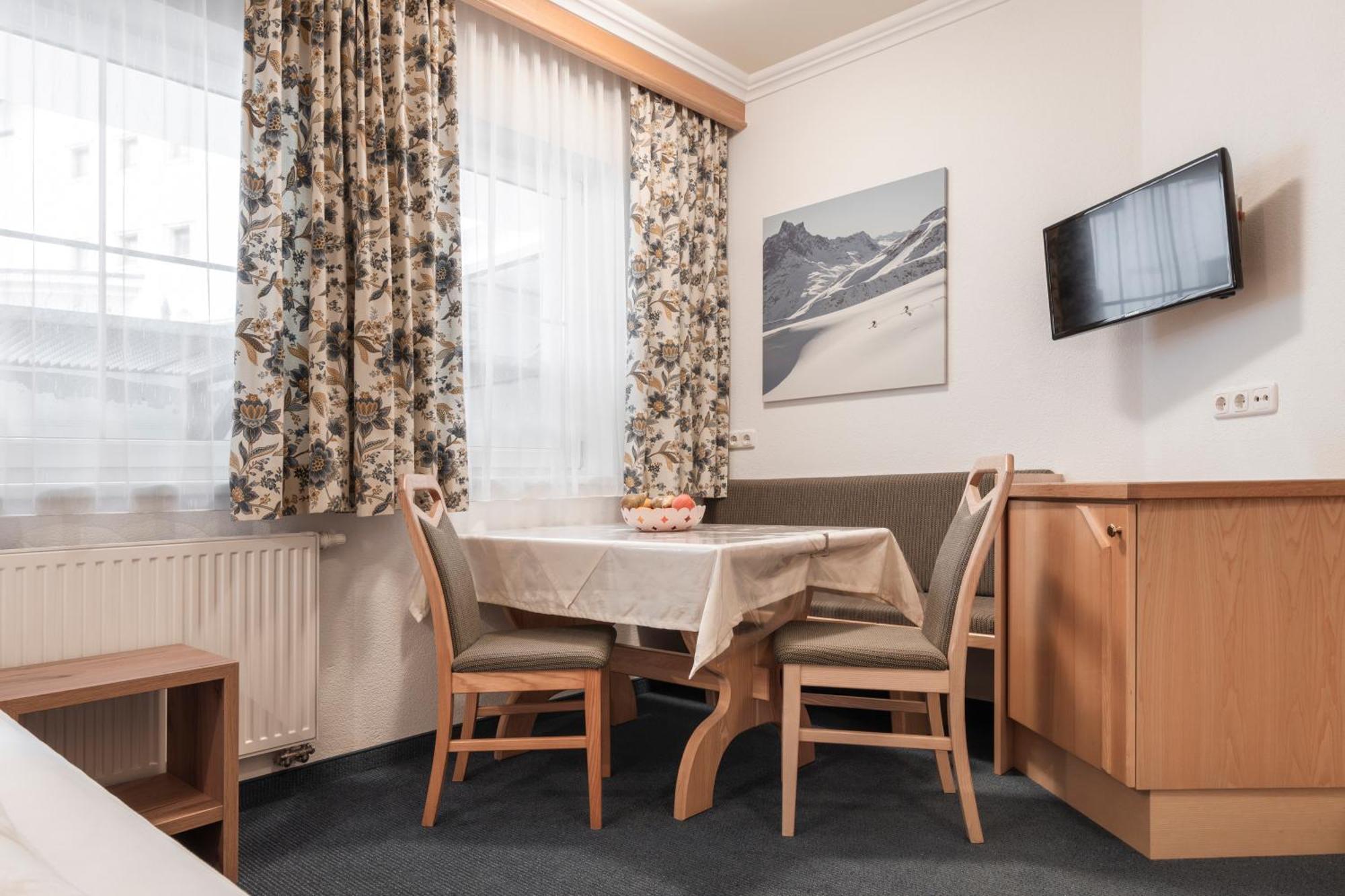 Schmid Rooms & Apartments Ischgl Bagian luar foto